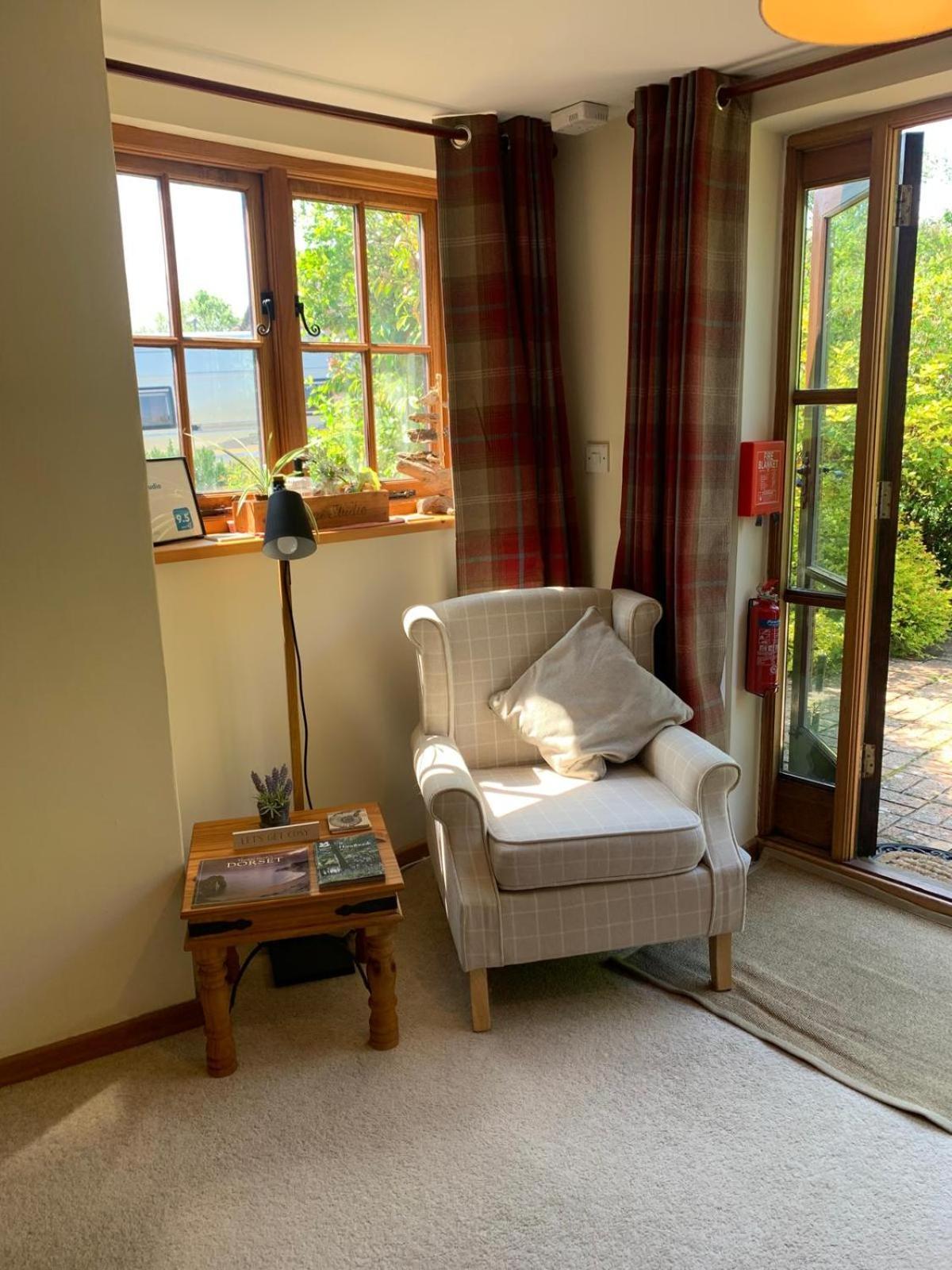 The Cottage Studio Wool Exterior photo